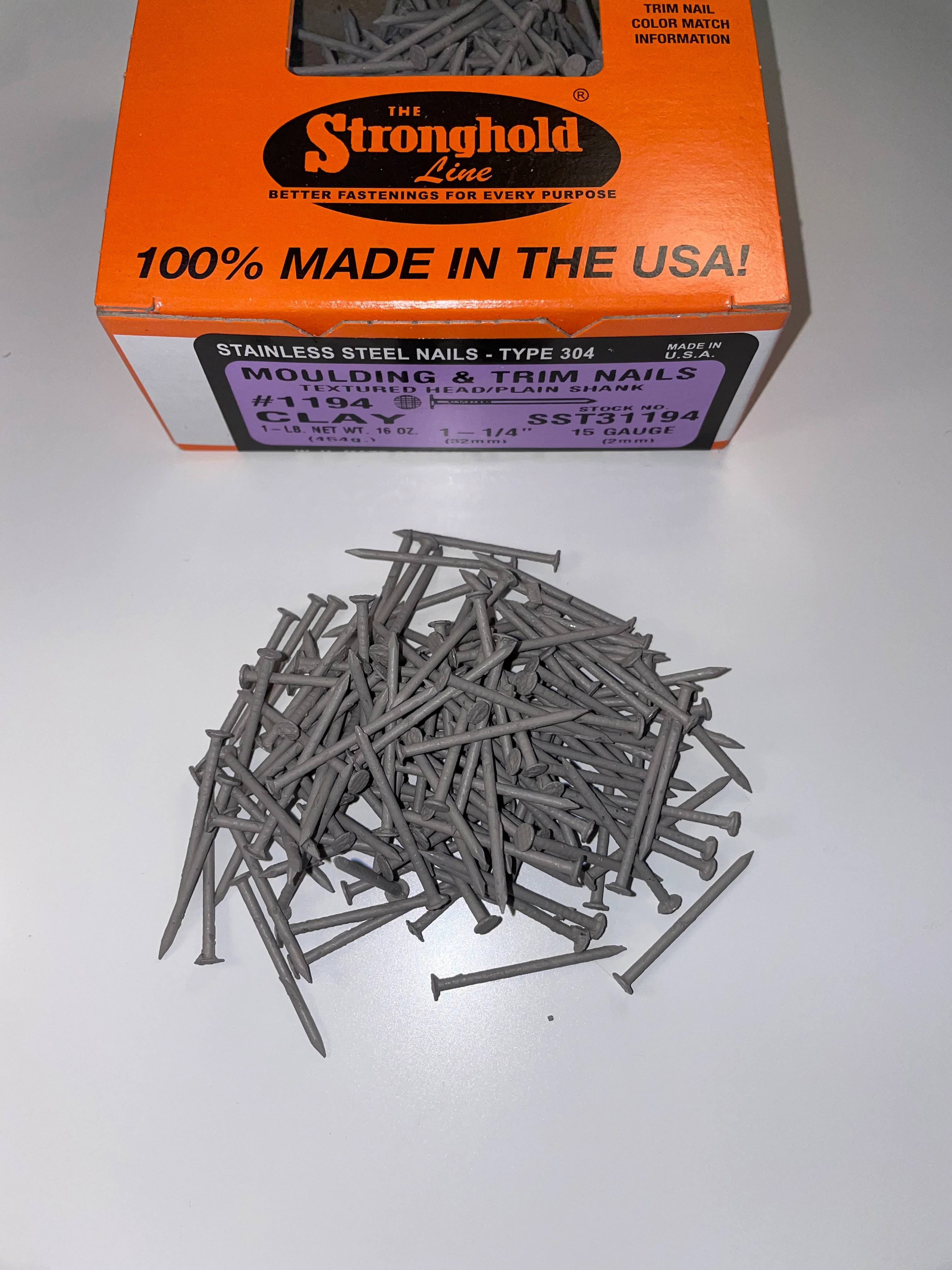 Stainless Steel Plain Shank Painted Trim Nails- 1lb - Image 13