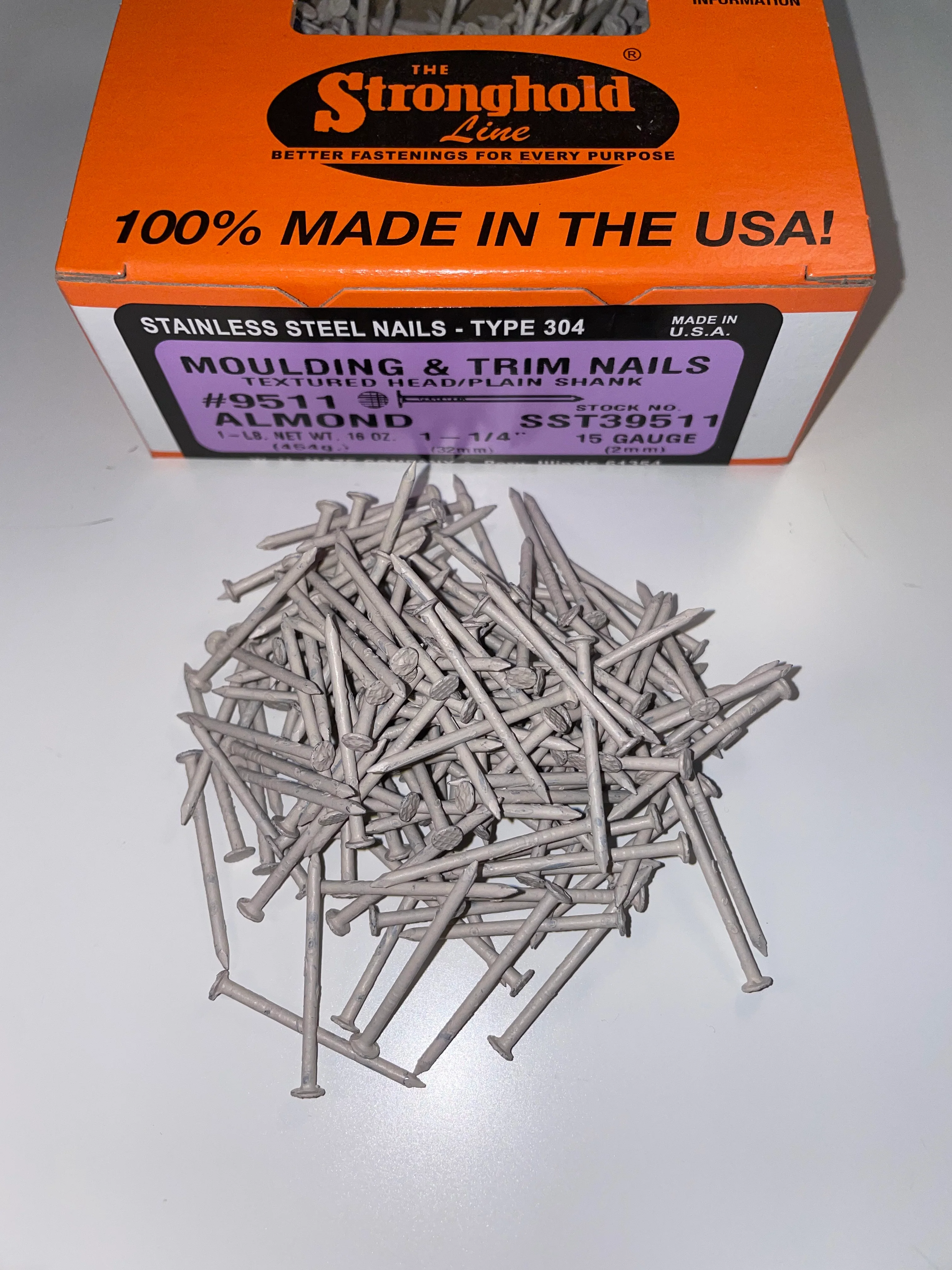 Stainless Steel Plain Shank Painted Trim Nails- 1lb - Image 17