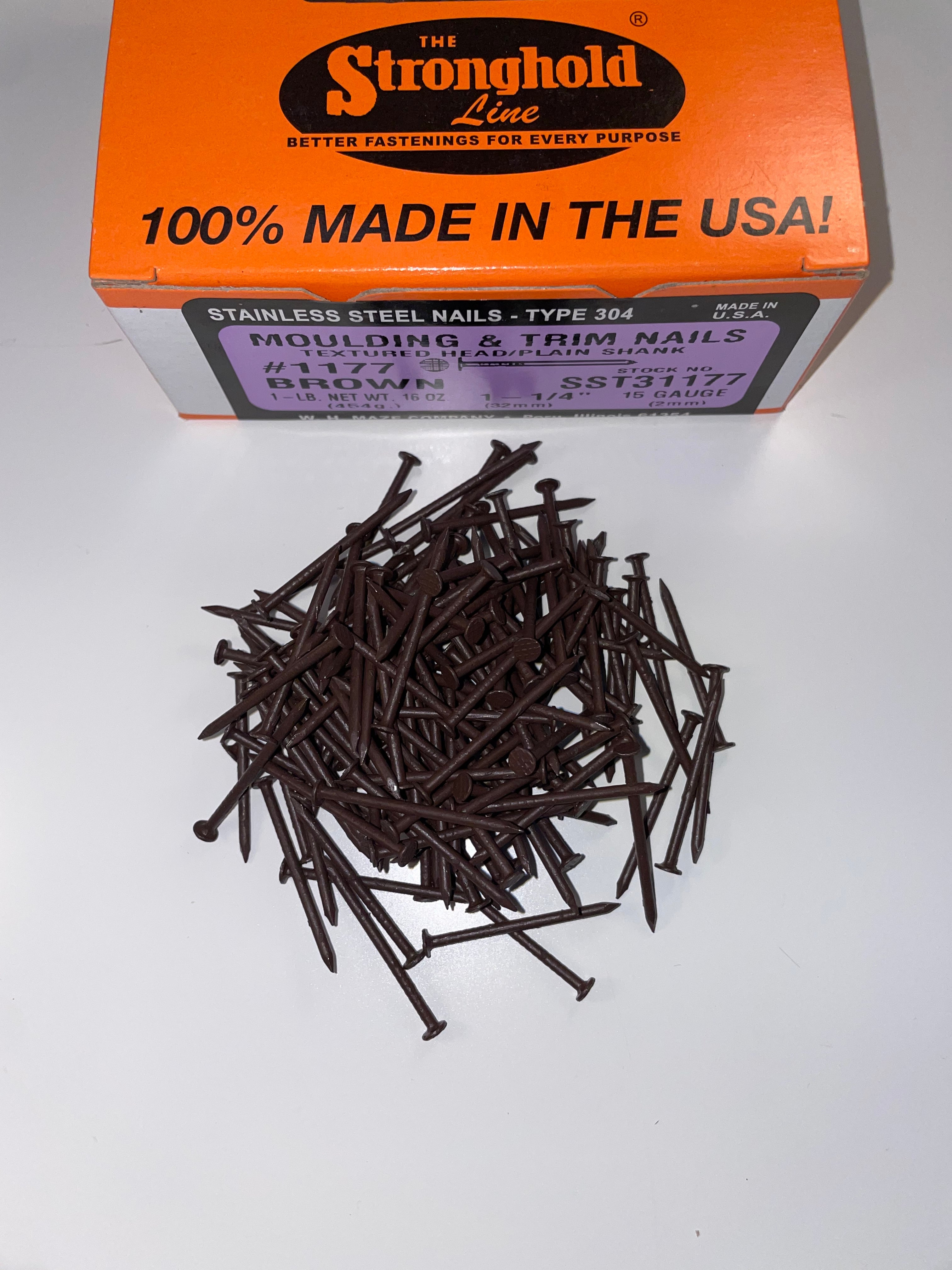 Stainless Steel Plain Shank Painted Trim Nails- 1lb - Image 4