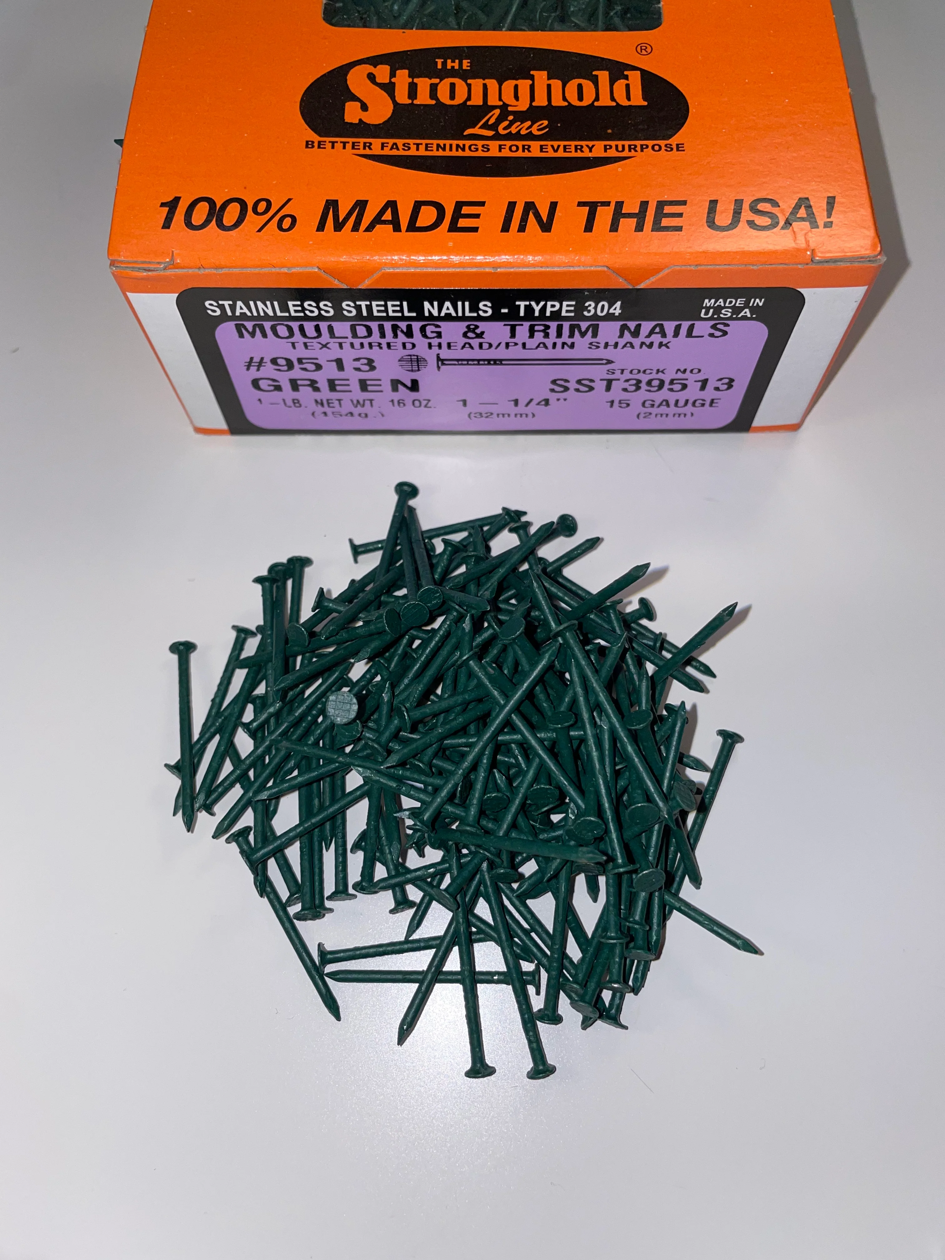 Stainless Steel Plain Shank Painted Trim Nails- 1lb - Image 7