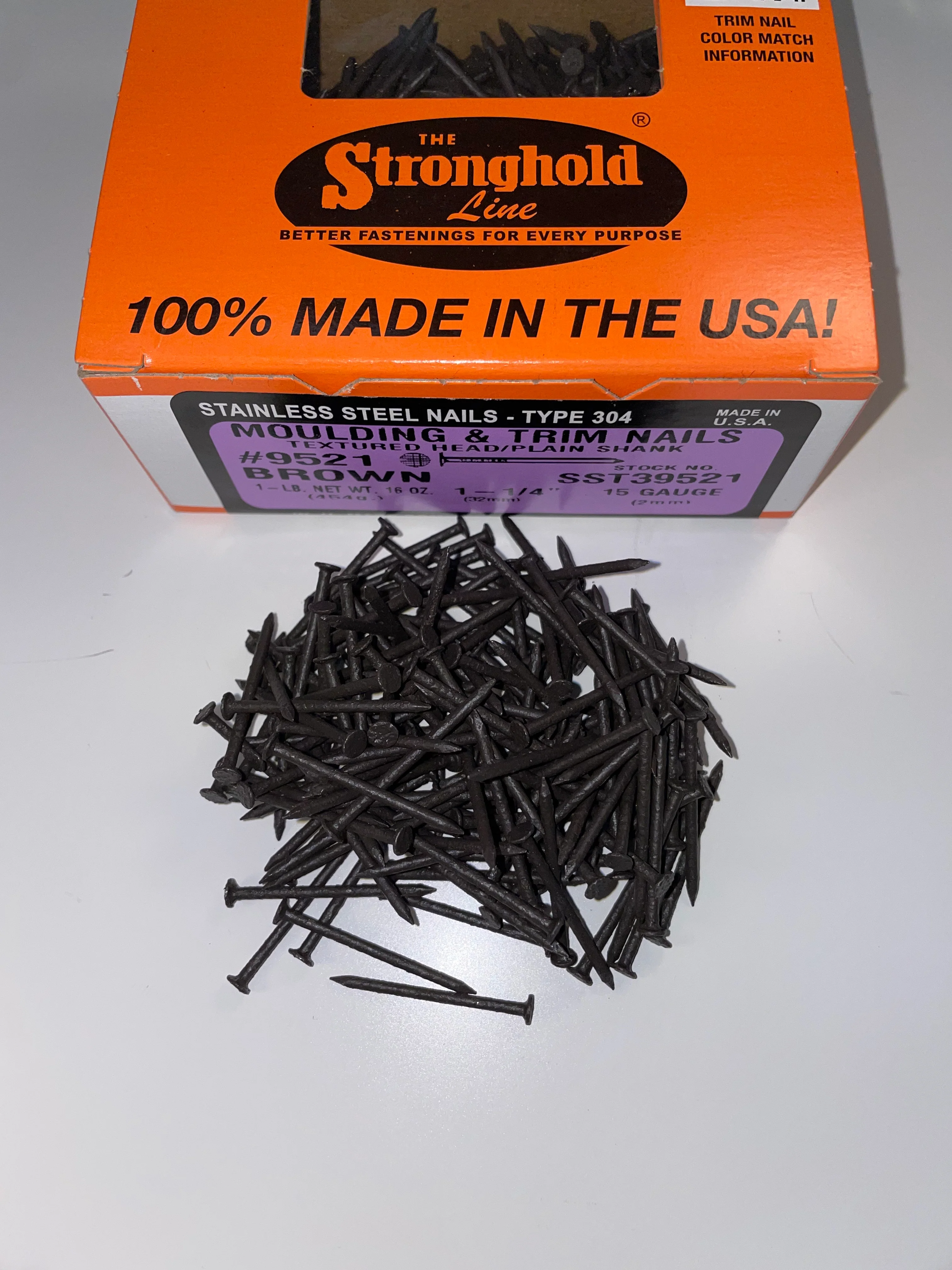 Stainless Steel Plain Shank Painted Trim Nails- 1lb - Image 8